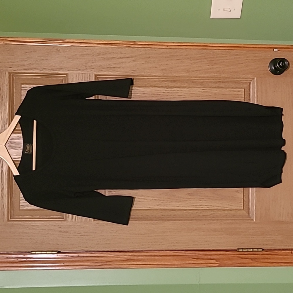 *5 for $10* Covered Perfectly Black Layering Dress Size M